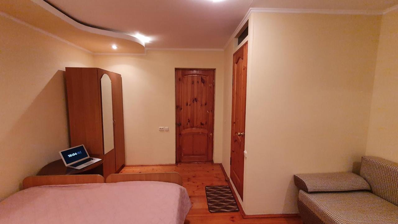 Guest House Ziemfira ซุคุม ภายนอก รูปภาพ